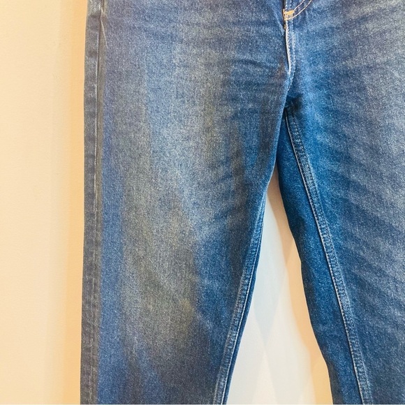 ZARA Sz 4 Mid Wash Boyfriend Style Light Wiskering High Rise Jeans - Picture 6 of 11